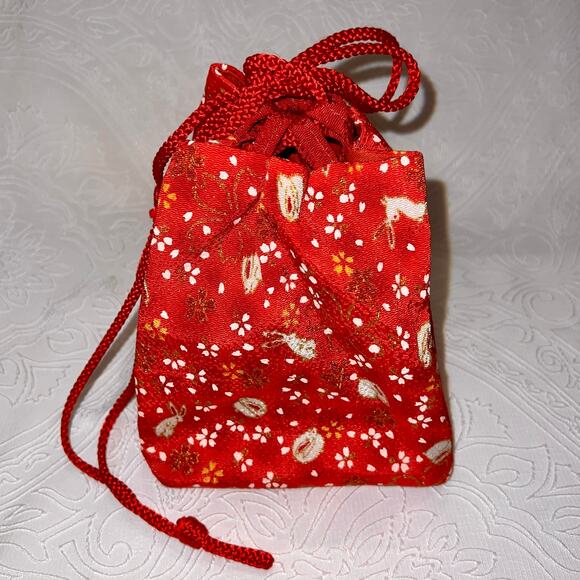 Japanese Drawstring Bento Kinchaku Bag Chirimen Crepe Fabric Red Sakura Rabbit - Picture 1 of 4